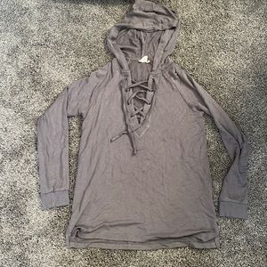 White Crow long sleeve hooded size XS